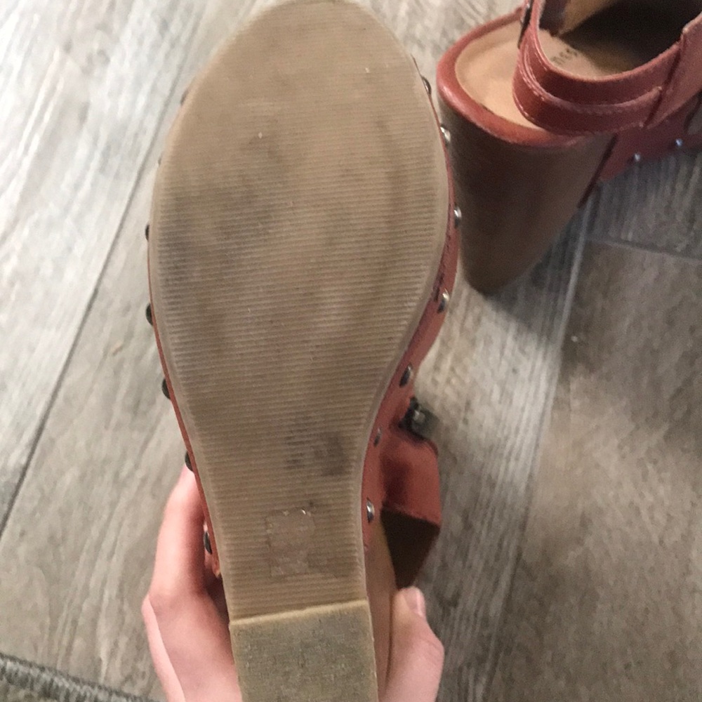 Rust colored wedges - Picture 5 of 7